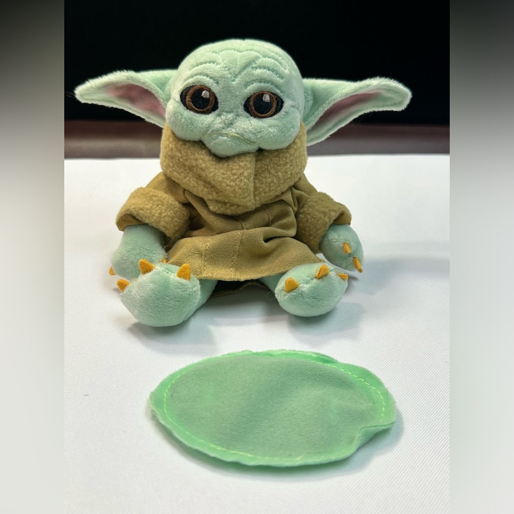 Disney Star Wars Grogu Magnetic Shoulder Plush